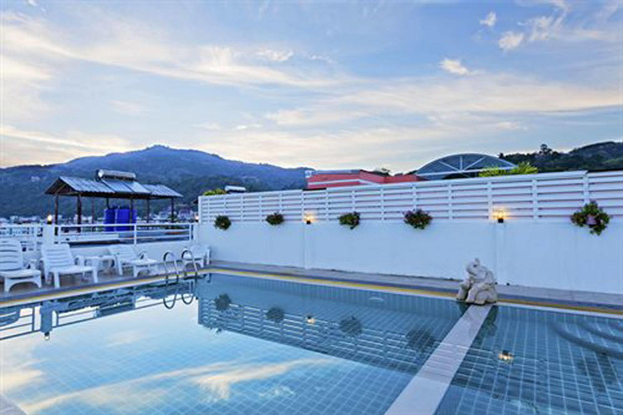Garden Phuket Hotel Patong Ngoại thất bức ảnh