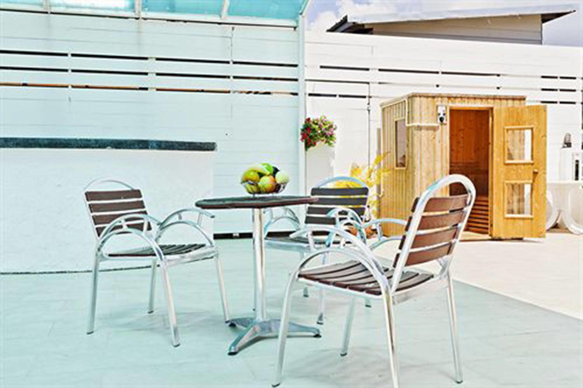 Garden Phuket Hotel Patong Ngoại thất bức ảnh